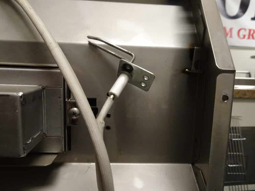 Rotisserie-Igniter-connected-but-unscrewed-1000x750